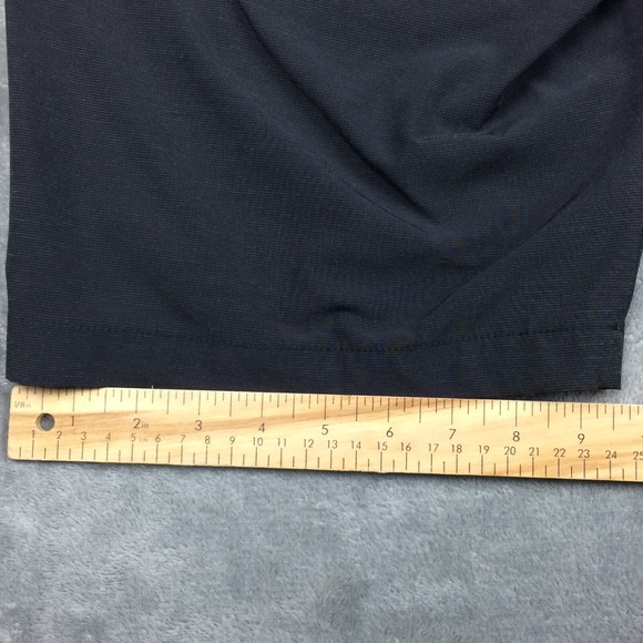 Travis Mathew Shorts Mens 32 Grey Micro Striped Flat Front Chino Lightweight - Picture 14 of 16